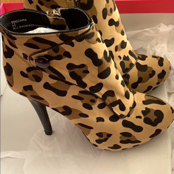 Women’s Cheetah Print High Heels Boots - Picture 7 of 9